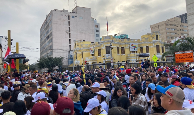Güney Amerika'daki Venezuelalılardan Maduro protestosu