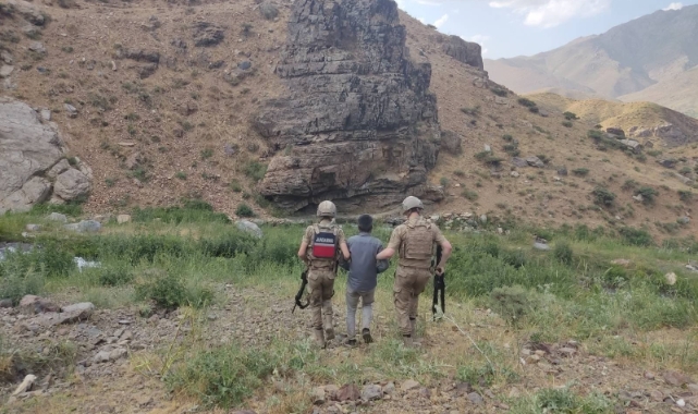 Hakkari'de 23 kilo uyuşturucu ele geçirildi