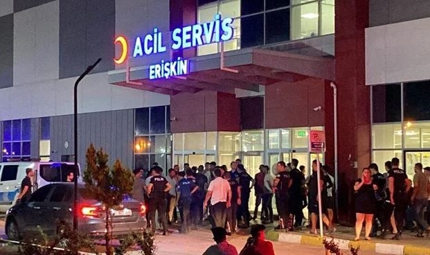 İki grup arasında çıkan kavgada belde belediye başkanı yaralandı