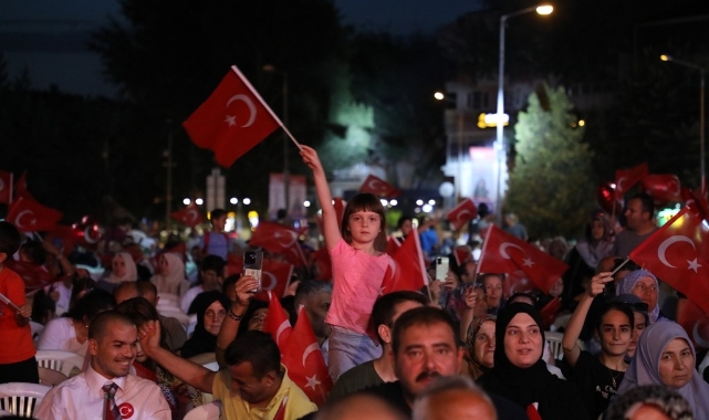 İnegöl 15 Temmuz'un yıl dönümünde meydanlara çıktı