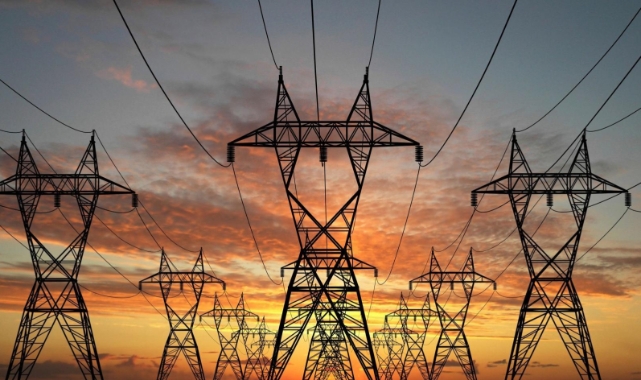 Irak'a 3 yıl aradan sonra elektrik ihracatı başladı