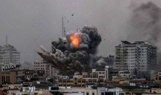 İsrail'den Yemen'in Hudeyde Limanı'na saldırı