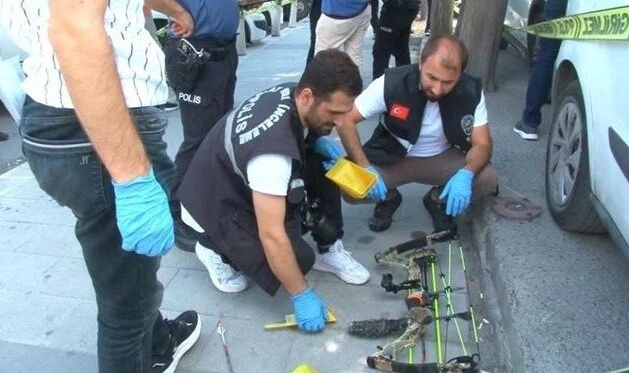 İstanbul'da imama okla saldırdılar