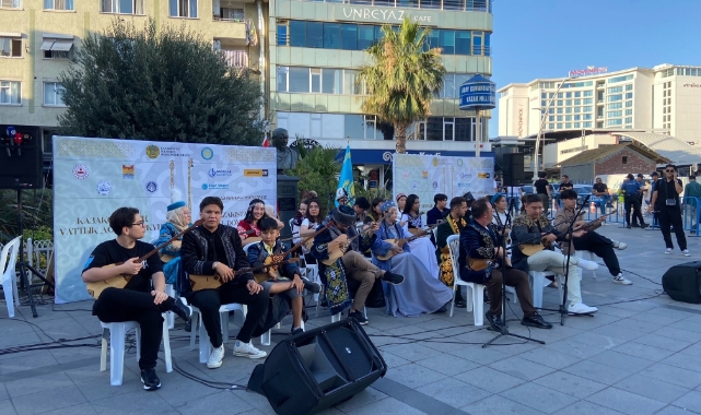 İstanbul'da "Kazakistan Milli Dombra Günü" kutlandı