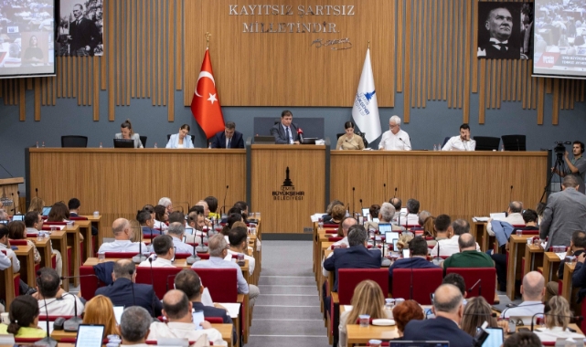 İzmir Büyükşehir Belediyesi memurlarının talebi mecliste görüşülecek