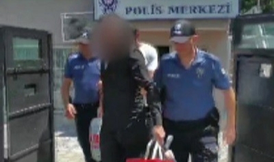 İzmir'de aranan 2 firariye şafak operasyonu