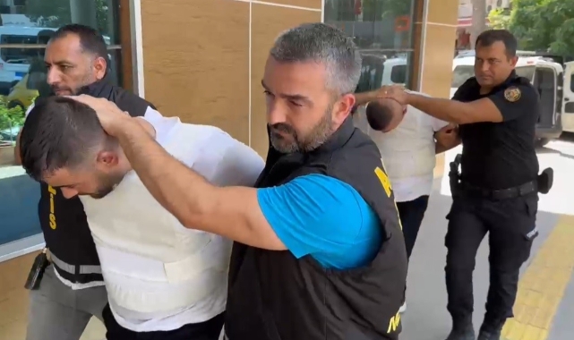 İzmir'deki kan davası cinayetinde 2 zanlı tutuklandı!   
