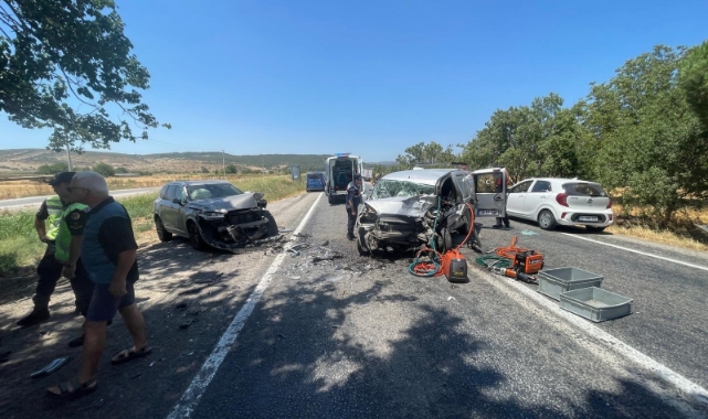 İzmir'deki kazada ağır yaralanan sürücü hayatını kaybetti!