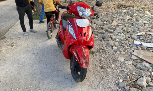 Kamyonetle motosiklet çarpıştı! 1 yaralı   