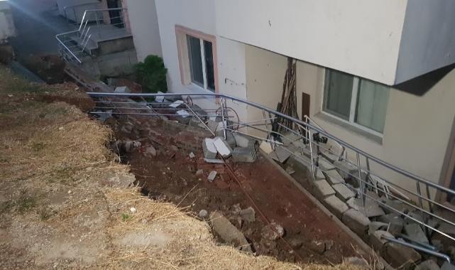 Karabük'te sitenin istinat duvarı çöktü