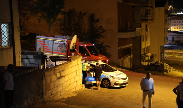 Kontrolden çıkan otomobil bahçeye uçtu: 2 yaralı