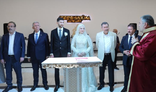 Mansur Yavaş ile Melih Gökçek bir araya geldi!