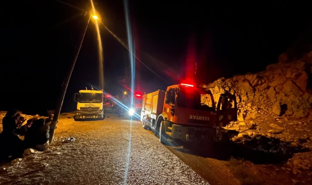 Mardin’de gece saatlerinde korkutan yangın kontrol altına alındı