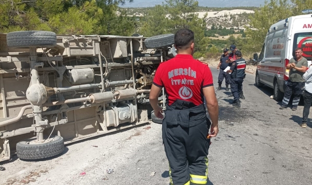 Mersin'de tarım işçilerini taşıyan minibüs devrildi!