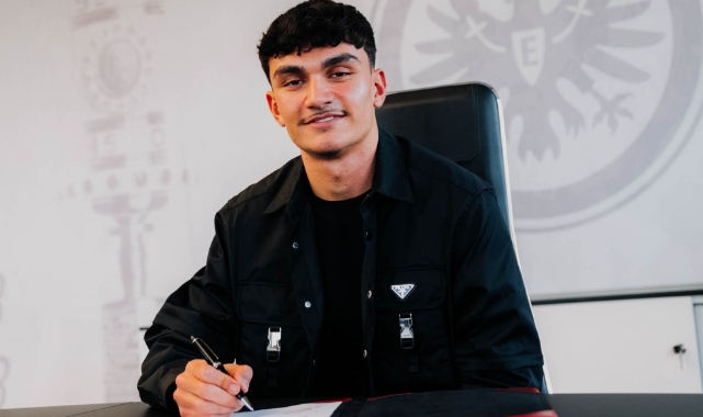 Milli futbolcu Uzun, Eintracht Frankfurt kadrosuna katıldı