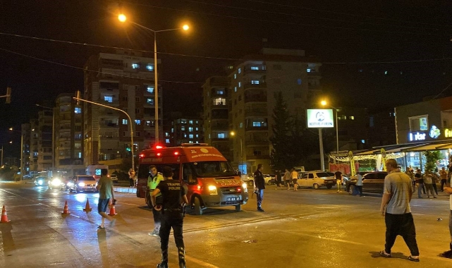 Motosiklet ile otomobil çarpıştı: 7 yaralı