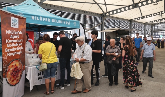 Nilüfer’de aşure kazanı kaynıyor