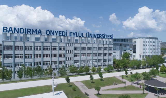 Bandırma Üniversitesi'nde 'topuklu ayakkabı' yasağı!