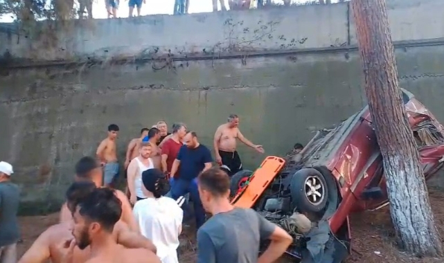 Otomobil kamp alanına uçtu: 1 yaralı  