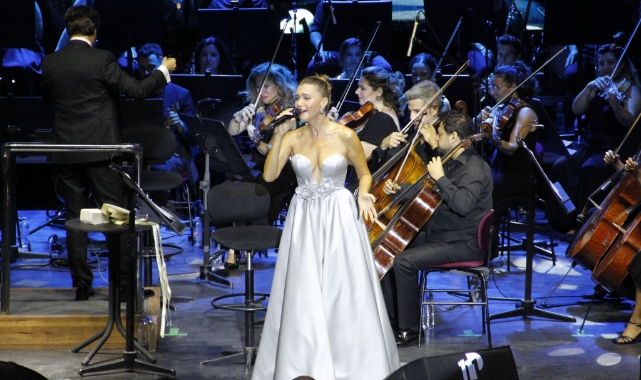 Özhan Market sponsorluğunda Şevval Şam'dan unutulmaz konser