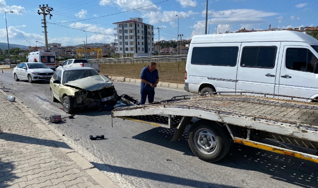 Samsun’da otomobil ile pikap çarpıştı