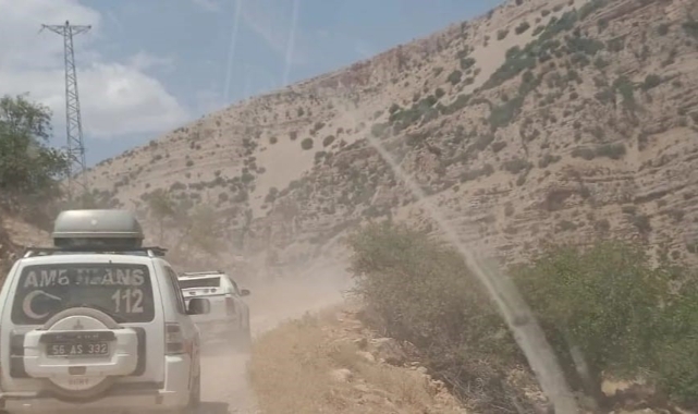 Siirt'te traktör devrildi: 2'si ağır 7 yaralı   