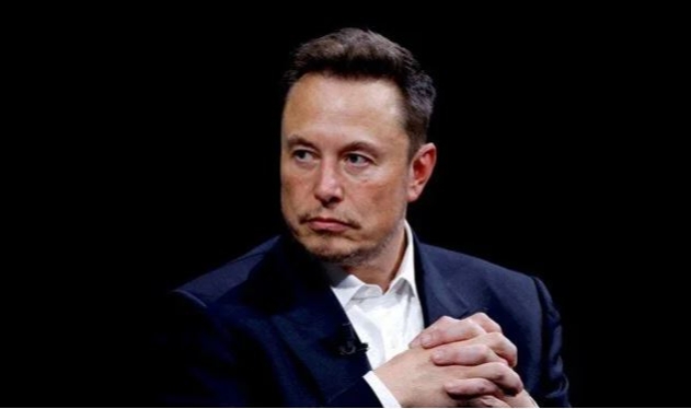 Tesla, insansı robotlara geçiyor