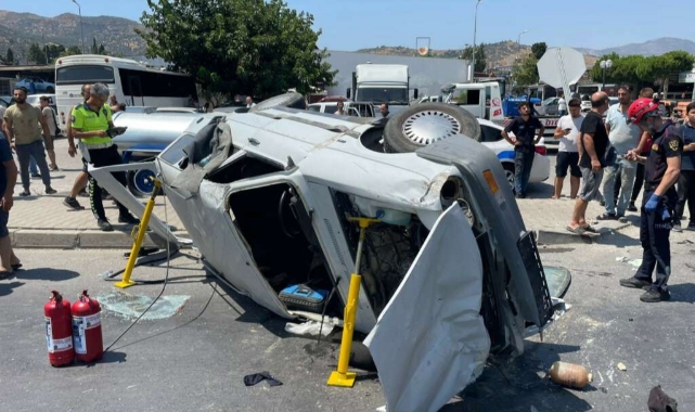 TIR otomobile çarpıp yoluna devam etti