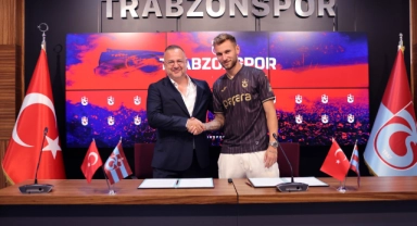 Trabzonspor, yeni transferi için imza töreni düzenlendi