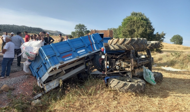 Traktör şarampole devrildi: 5 yaralı