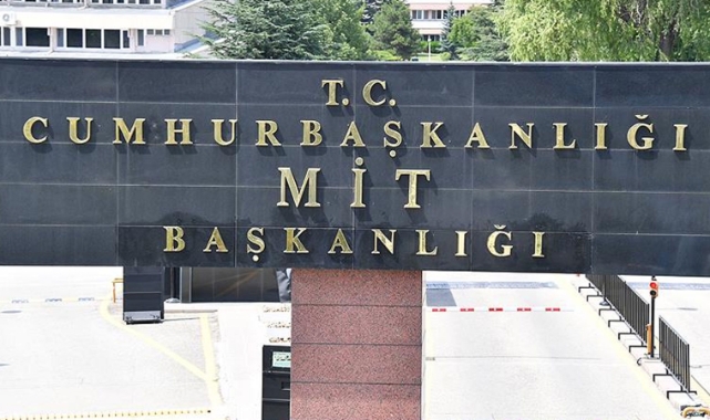 Türk bayrağına provokasyonda yer alan kişi Suriye'de yakalandı