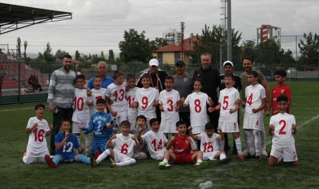 U-11 ve U-13 Ligi'nde şampiyonlar belli oldu!