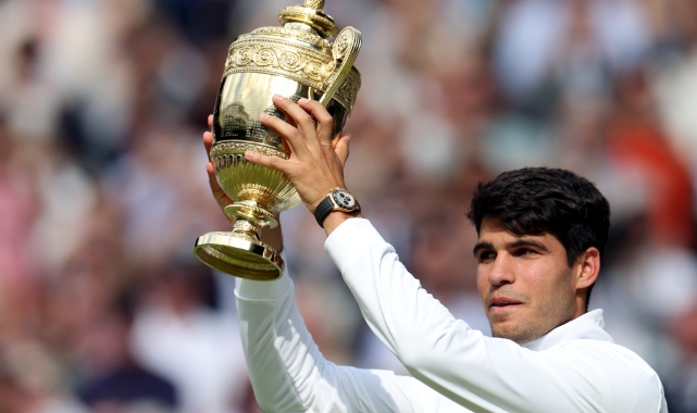 Wimbeldon'da şampiyon Carlos Alcaraz!