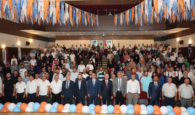 AK Parti'nin 23. kuruluş yıldönümü Kütahya'da coşkuyla kutlandı