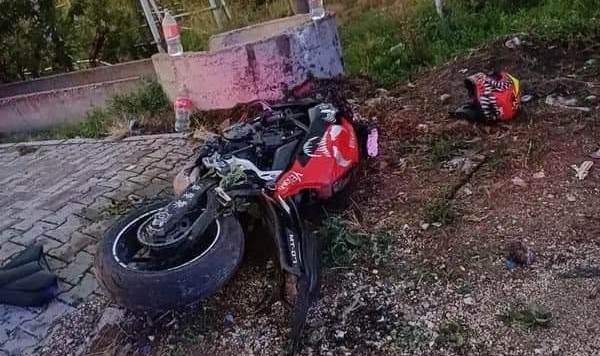 Annesine sürpriz yapmak için çıktığı yolda hayatını kaybetti