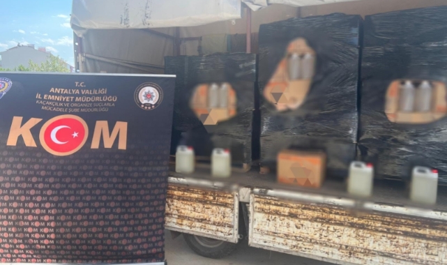 Antalya’da 2 bin 840 litre sahte alkol ele geçirildi
