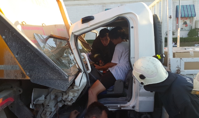 Antalya'daki zincirleme kazada ortalık savaş alanına döndü