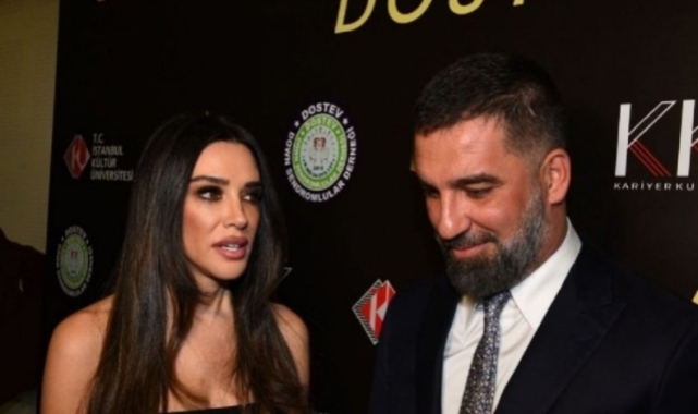 Aslıhan Doğan'ın pırlanta takımı dikkat çekti!