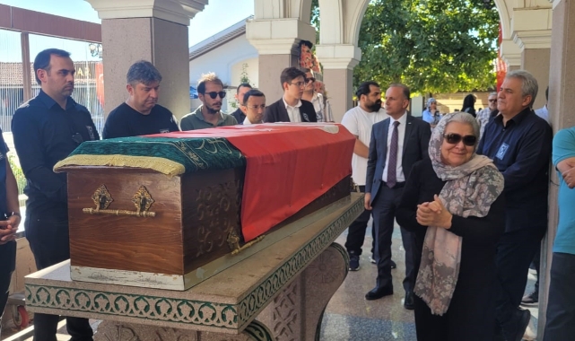 Avrasya Yazarlar Birliği Başkanı Ömeroğlu'nun cenazesi toprağa verildi
