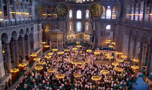 Ayasofya Camii'nde Haniye için gıyabi cenaze namazı