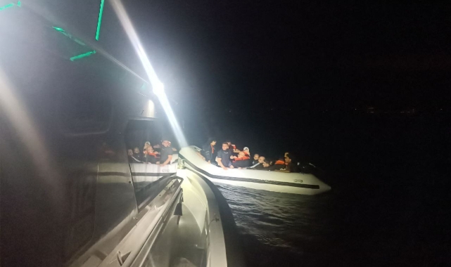 Ayvalık'ta 16 düzensiz göçmen yakalandı