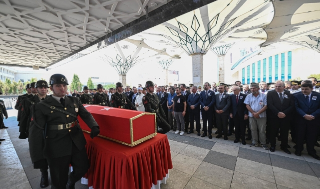 Bakan Kacır'dan şehide veda!