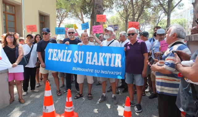 Balıkesir’de çevrecilerden su eylemi