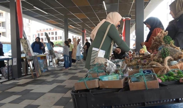 Başkan Işık'tan 'Maharetli Eller Çarşısı'na ziyaret!
