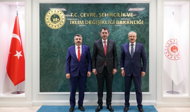 Başkan Oktay Yılmaz, Bakan Kurum'u ziyaret etti