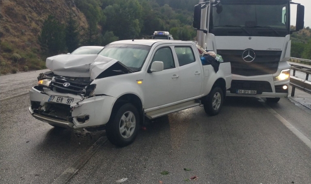 Burdur'da feci kaza! 4 yaralı