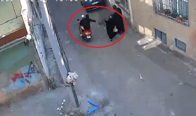 Bursa'da akılalmaz olay! Çantayı çaldılar ama böyle yakalandılar