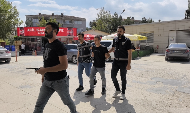 Bursa'da babasını öldüren şahıs adliyeye sevk edildi