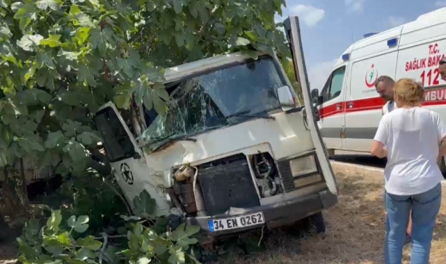 Bursa'da minibüs tarlaya uçtu