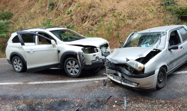 Bursa’da otomobille cip çarpıştı: 2 yaralı